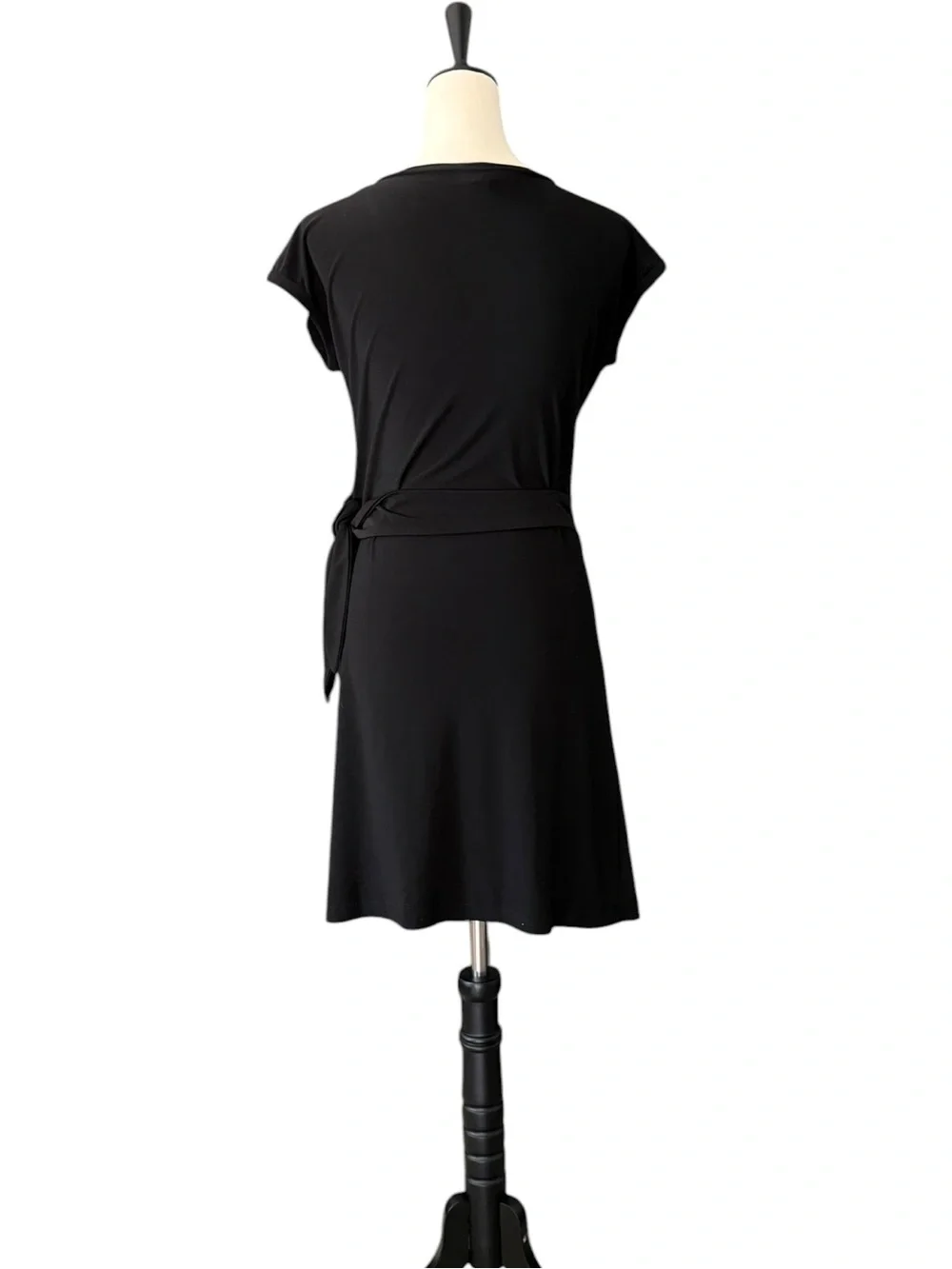 Diane Von Furstenberg DVF Black Silk Jersey Wrap‎ Dress Classic LBD Tie Waist 🎀